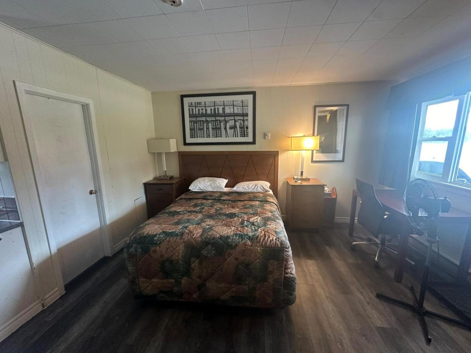 تيمينز Pine Ridge Motel المظهر الخارجي الصورة