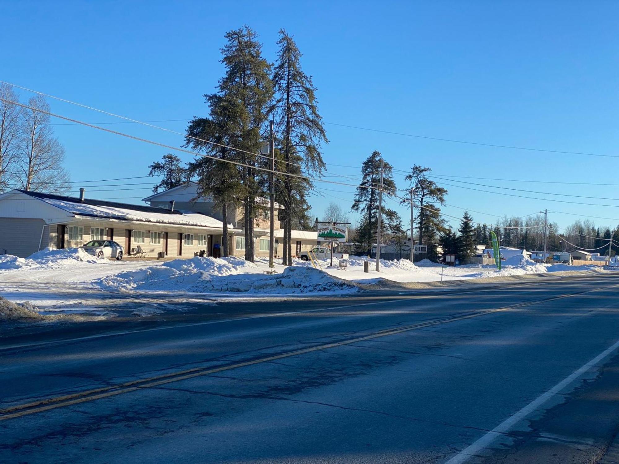 تيمينز Pine Ridge Motel المظهر الخارجي الصورة